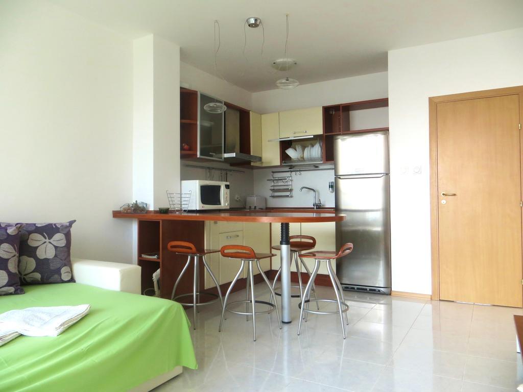Holiday Apartment In Riviera Complex سفيتي فلاس الغرفة الصورة