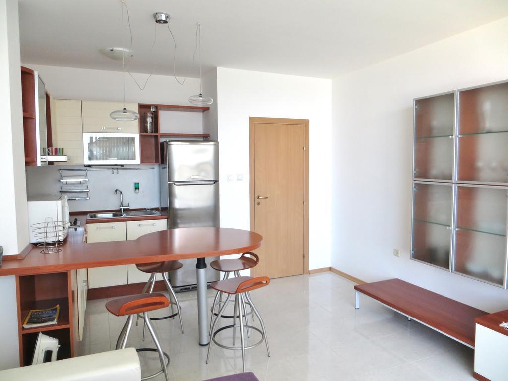 Holiday Apartment In Riviera Complex سفيتي فلاس الغرفة الصورة