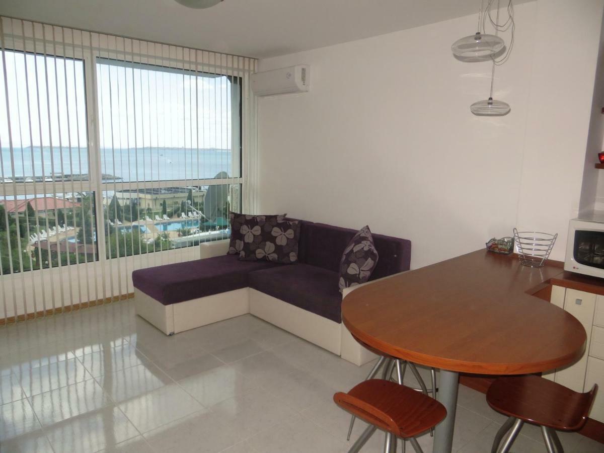 Holiday Apartment In Riviera Complex سفيتي فلاس المظهر الخارجي الصورة